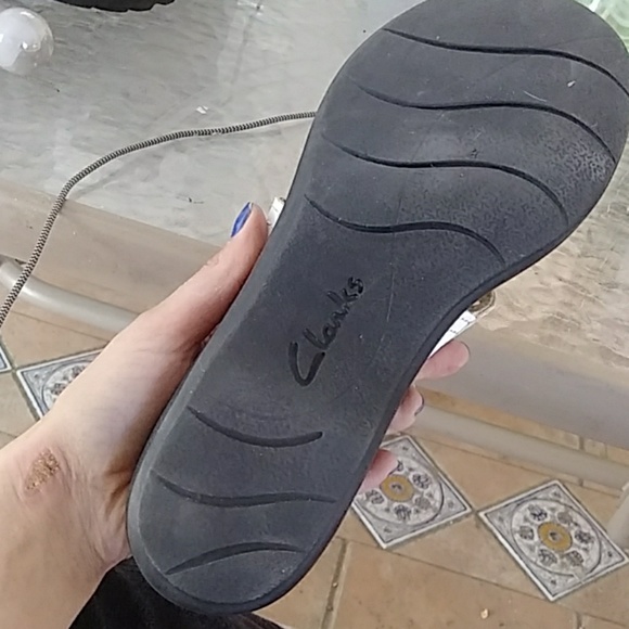 Larks sandals - Picture 2 of 2